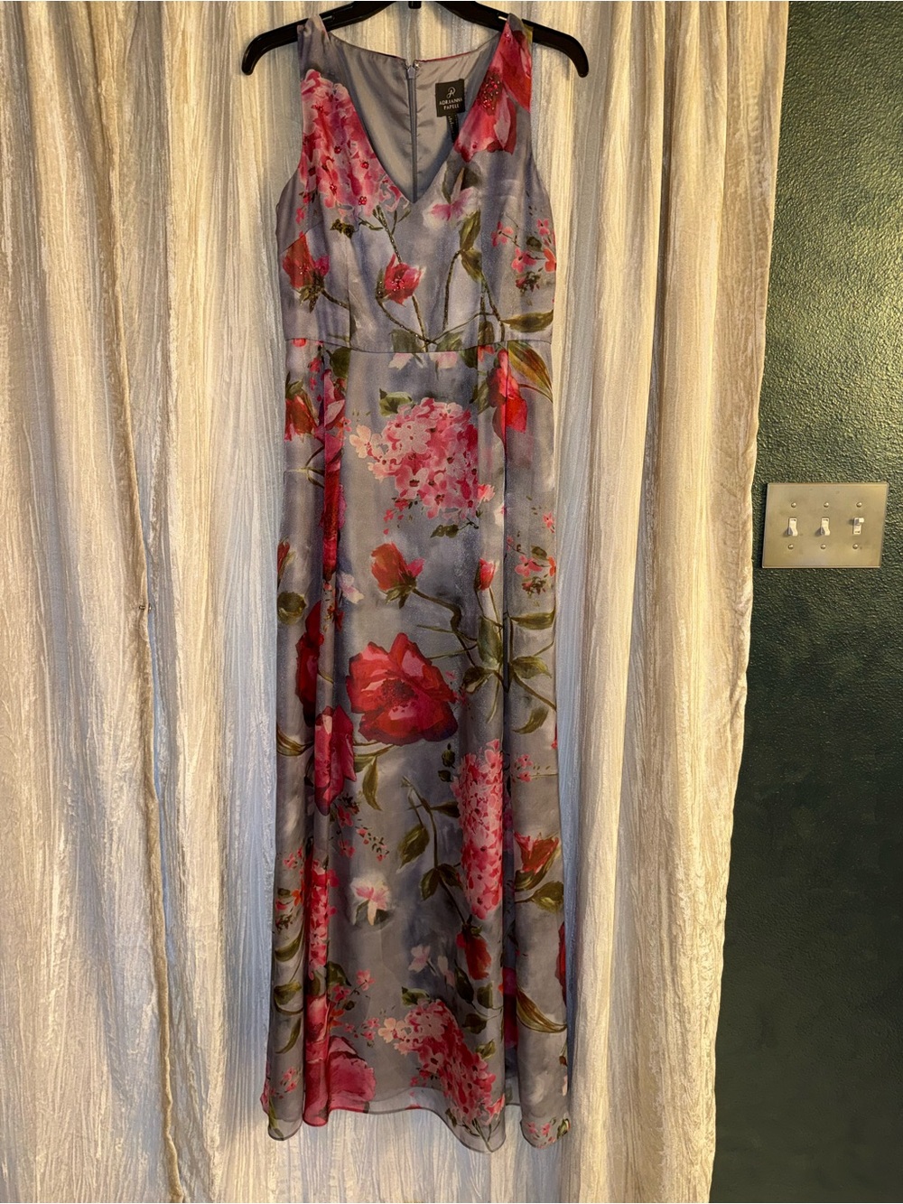 Adrianna Papell gown with pockets, size 6 - Picture 4 of 9